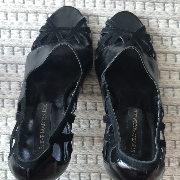 Steve Madden Luxe Geo Design Sandals - Picture 7 of 10